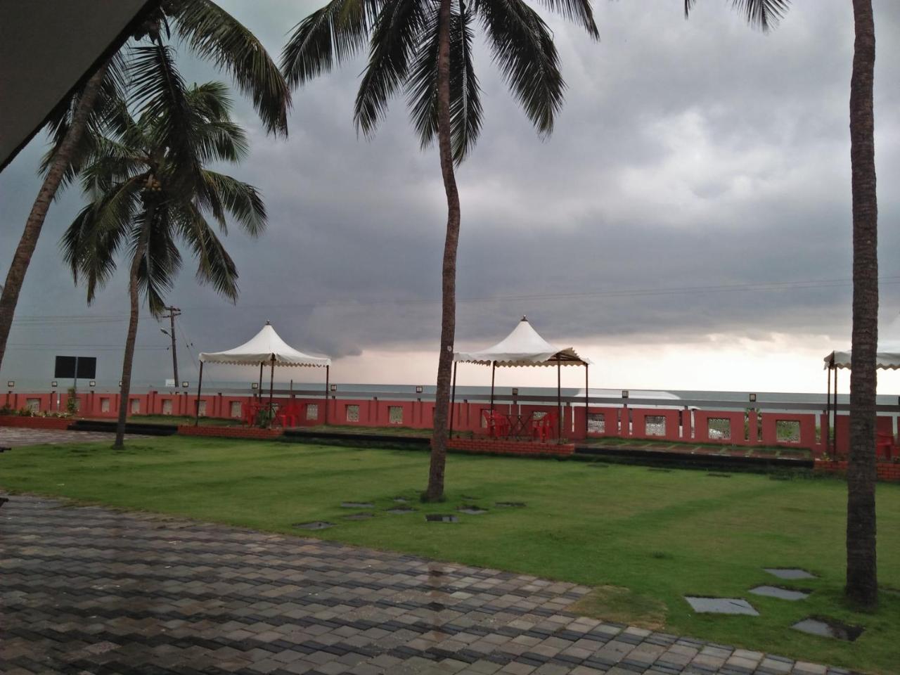 Hôtel Marmara Beach House à Kannur Extérieur photo